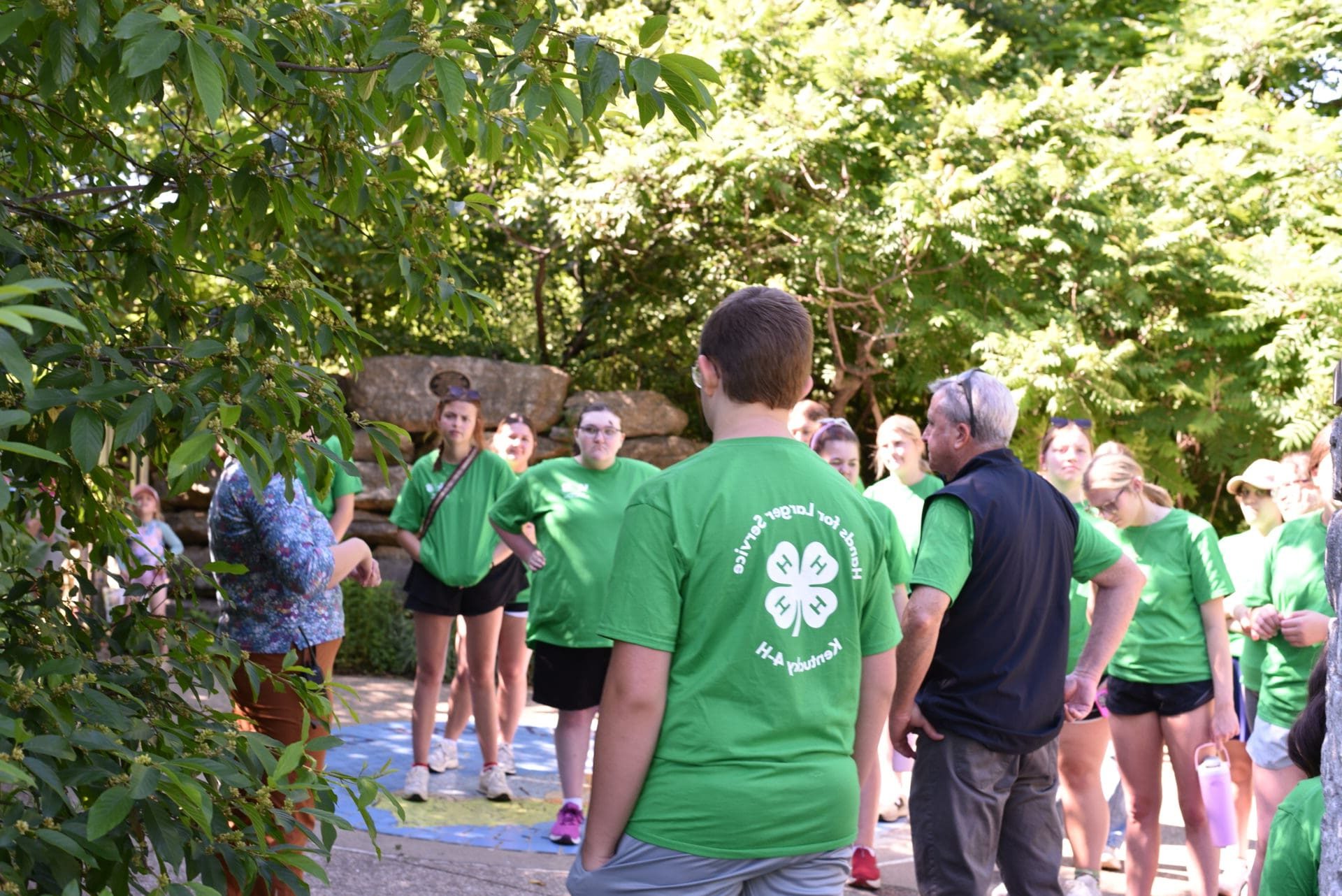 4-Hers standing in nature